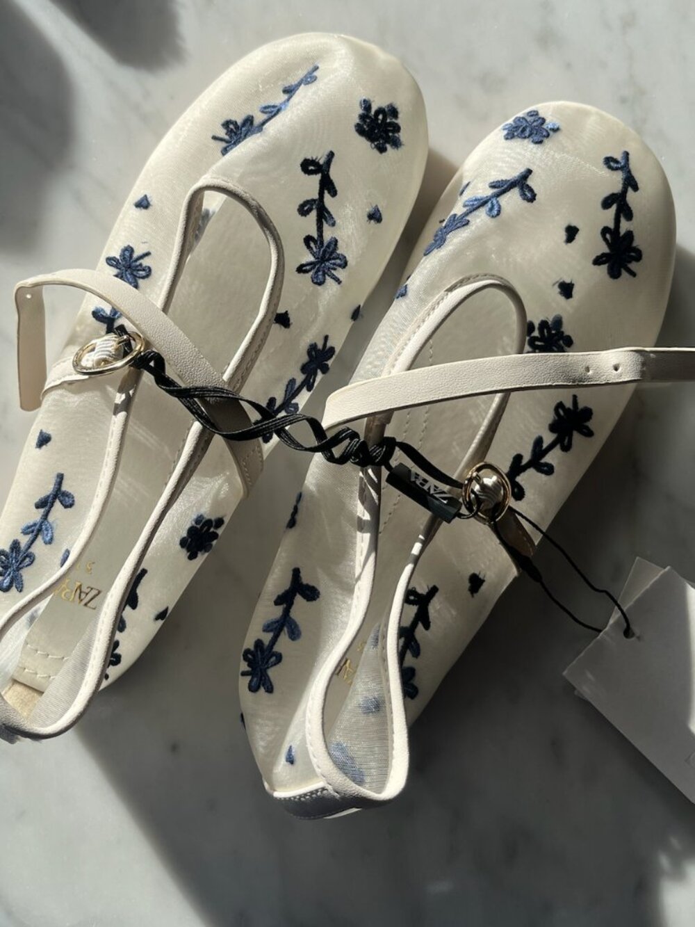 NWT Zara Size 31 little girl blue FLORAL EMBROIDERED BALLET FLATS